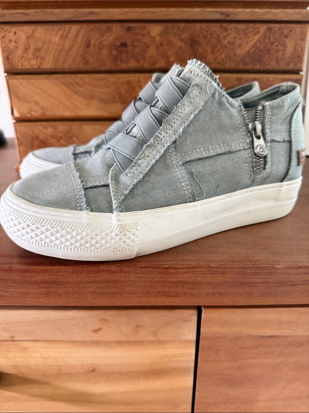 Blowfish Malibu Casual Women's Grey High-Top Slip-On Sneakers with Side Zipper